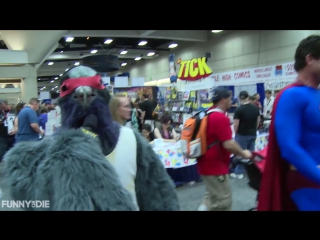 pigeon man on the street on comic con 2016